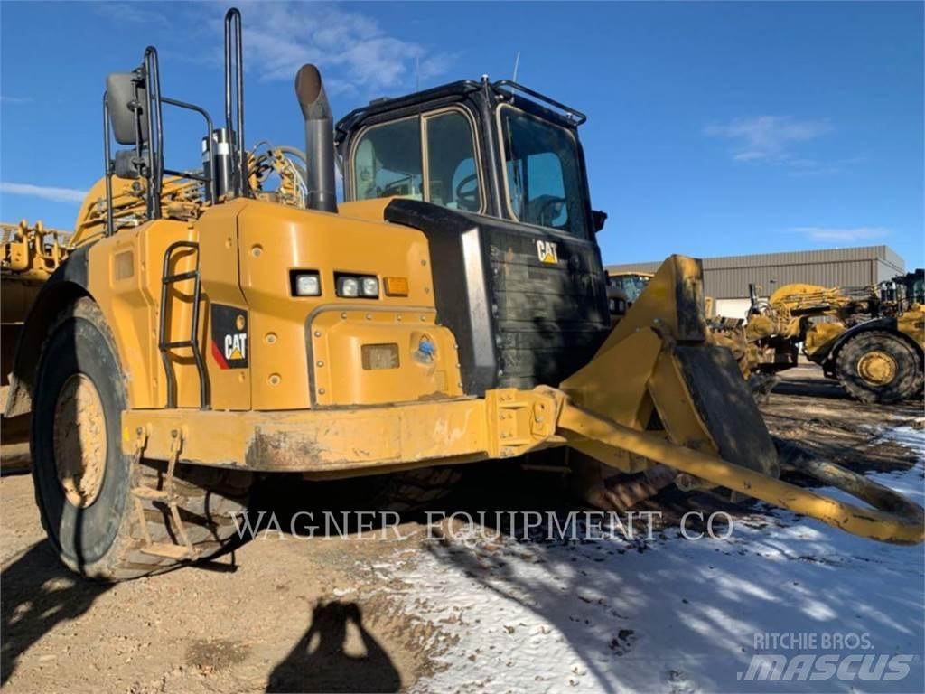CAT 627K Scraper