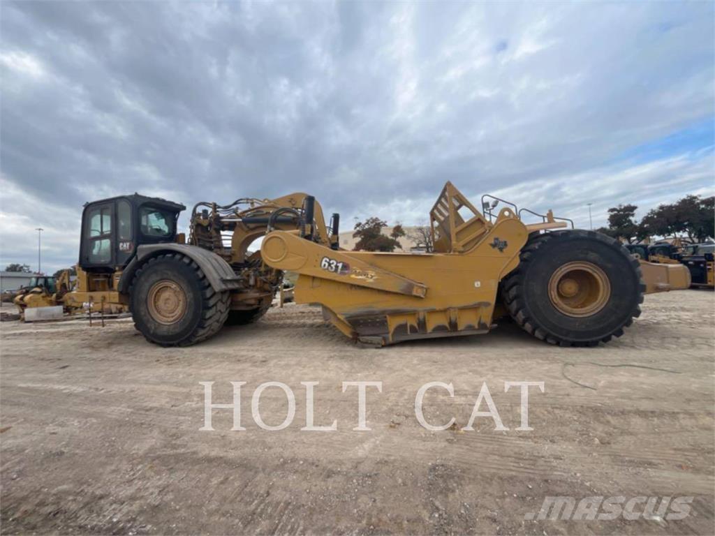 CAT 631 Scraper