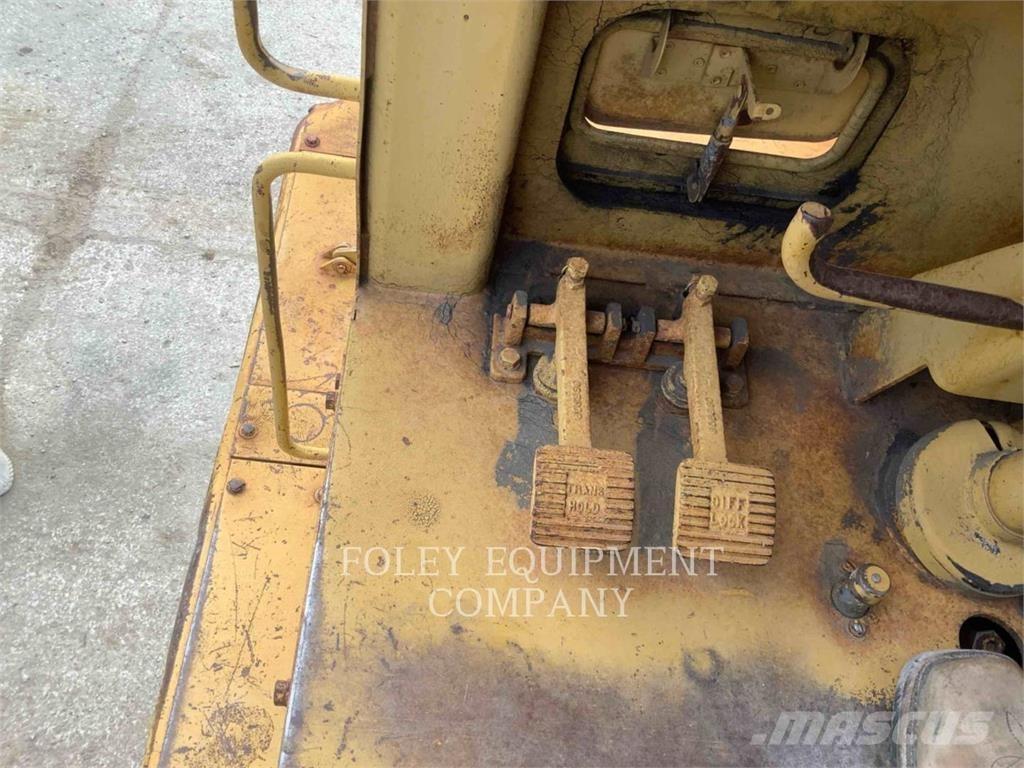 CAT 631D Scraper