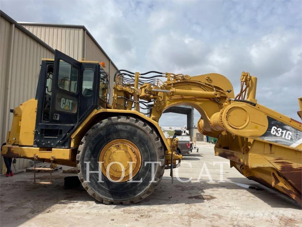 CAT 631G Scraper