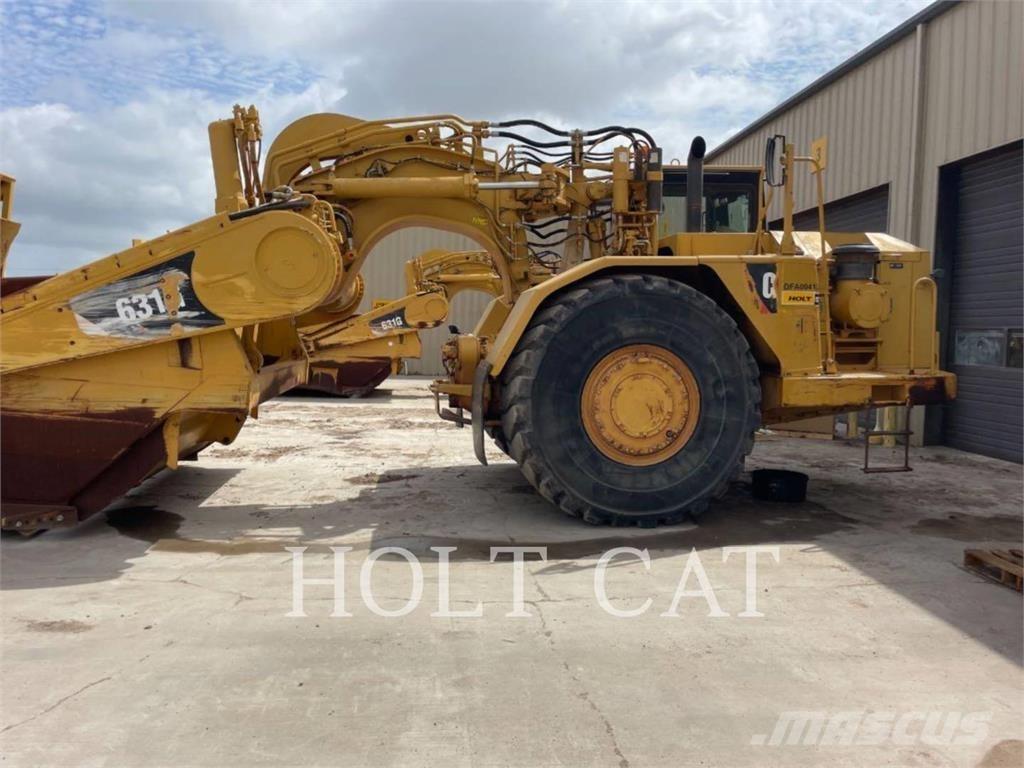 CAT 631G Scraper