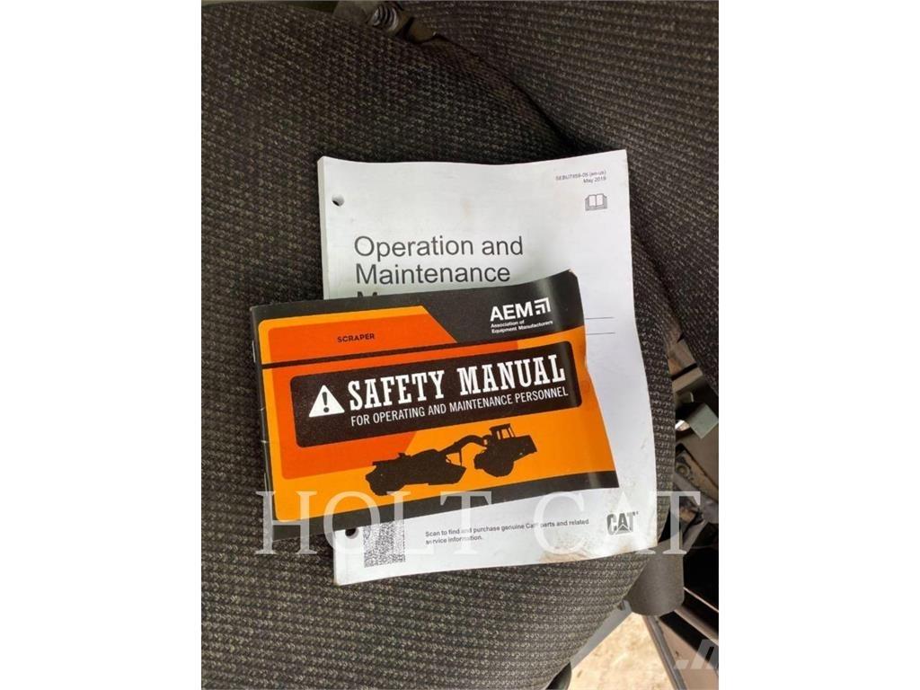 CAT 631G Scraper