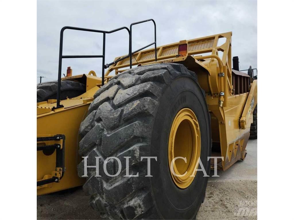 CAT 631K Scraper