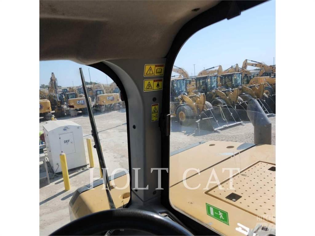 CAT 631K Scraper