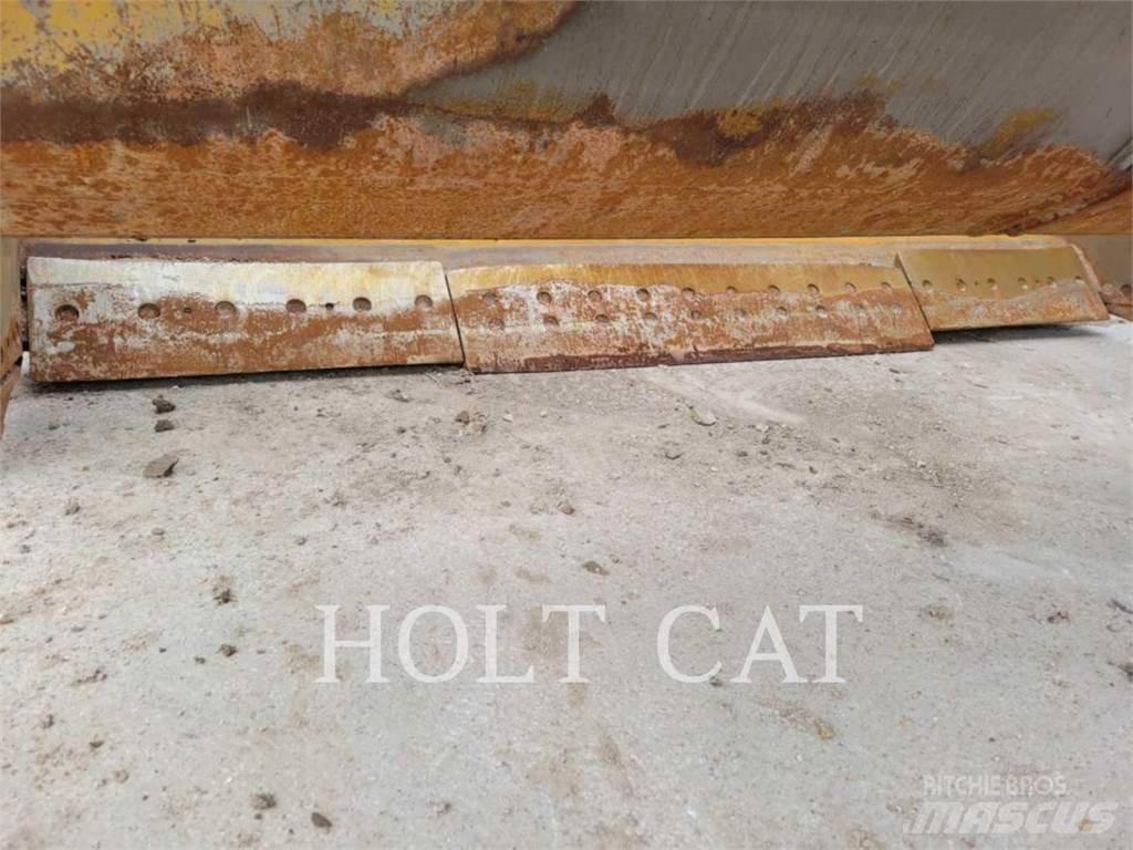 CAT 631K Scraper