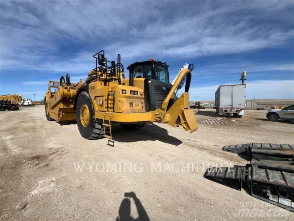 CAT 637 Scraper