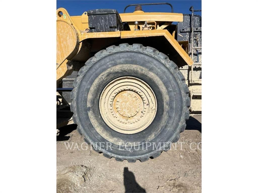 CAT 637K Scraper