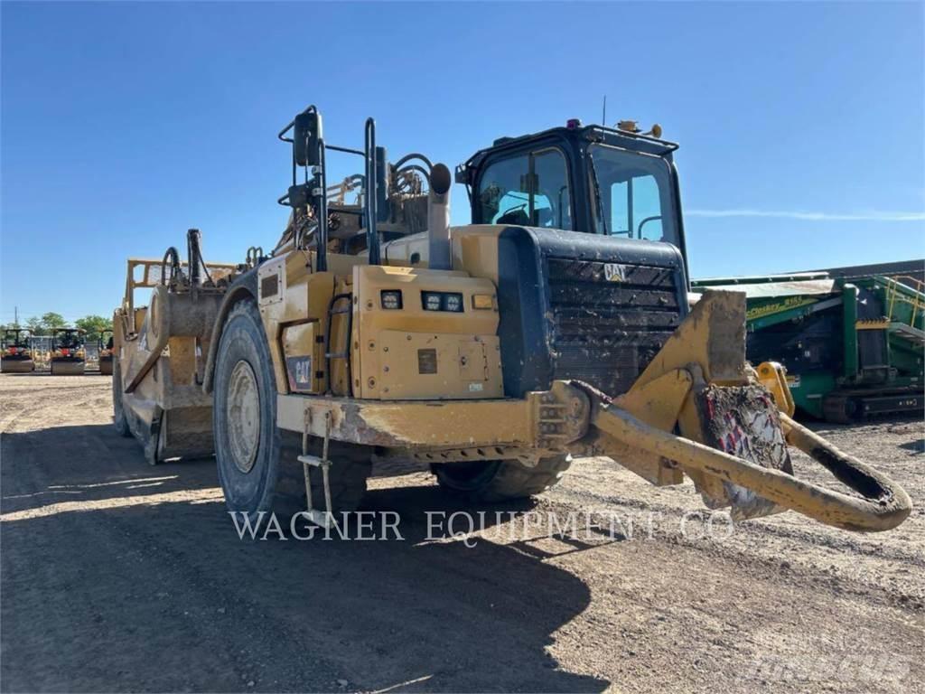 CAT 637K Scraper
