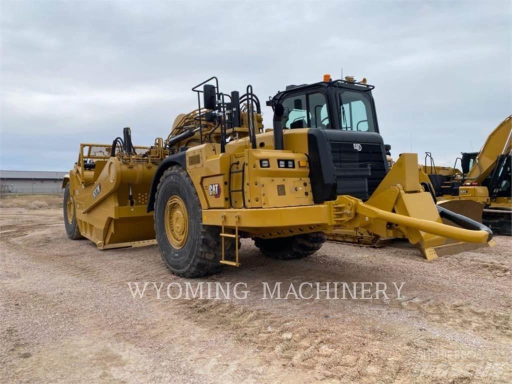 CAT 637K Scraper