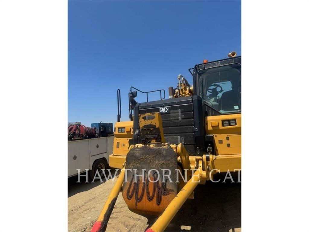 CAT 657 Scraper