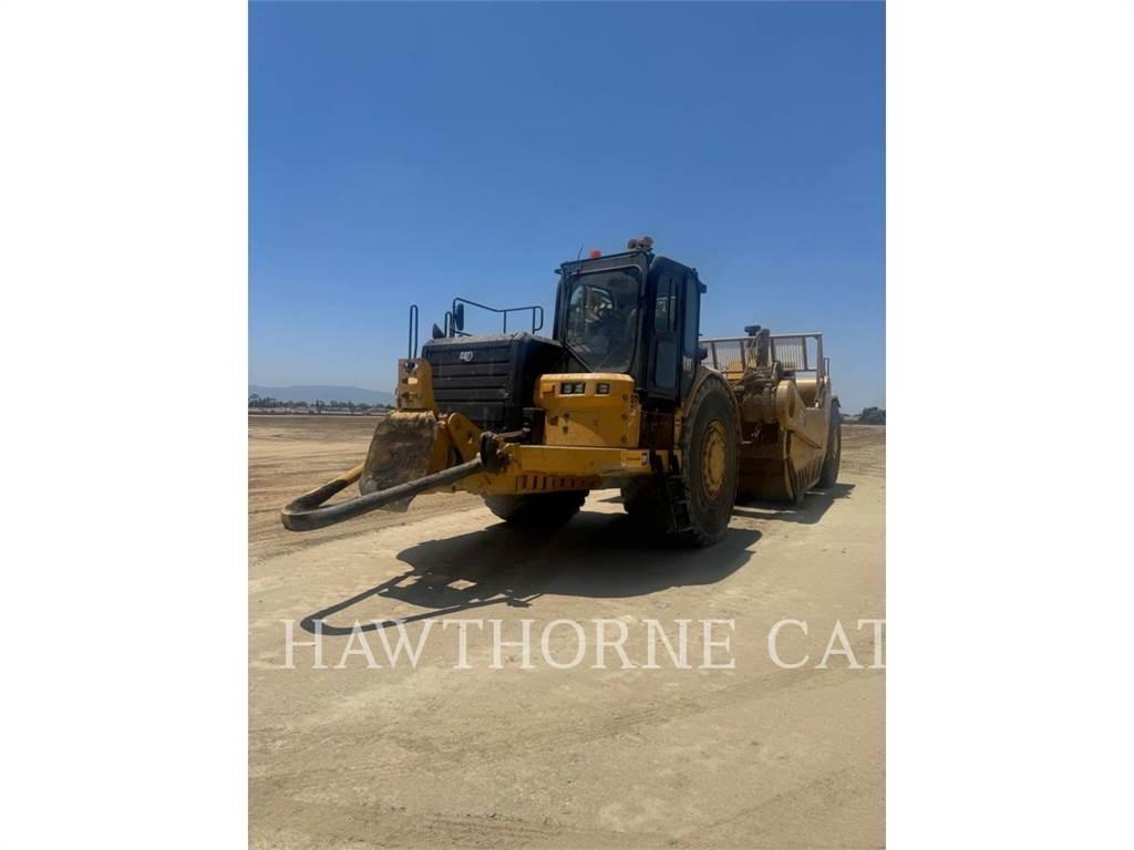 CAT 657 Scraper