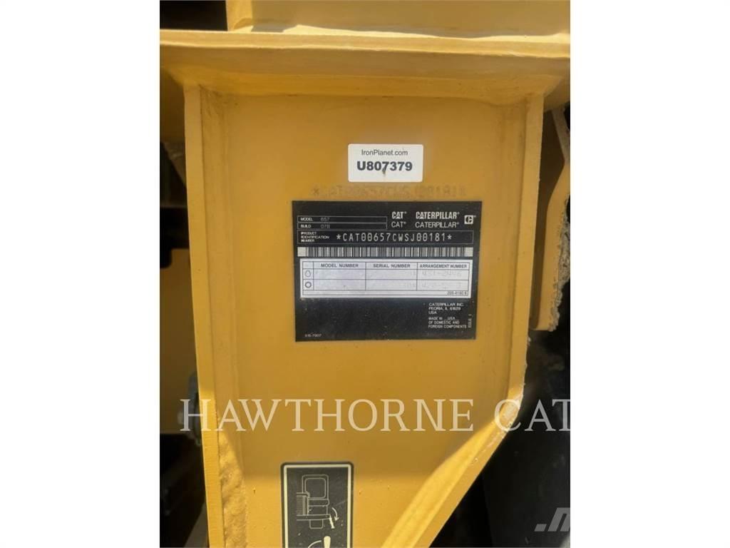 CAT 657 Scraper