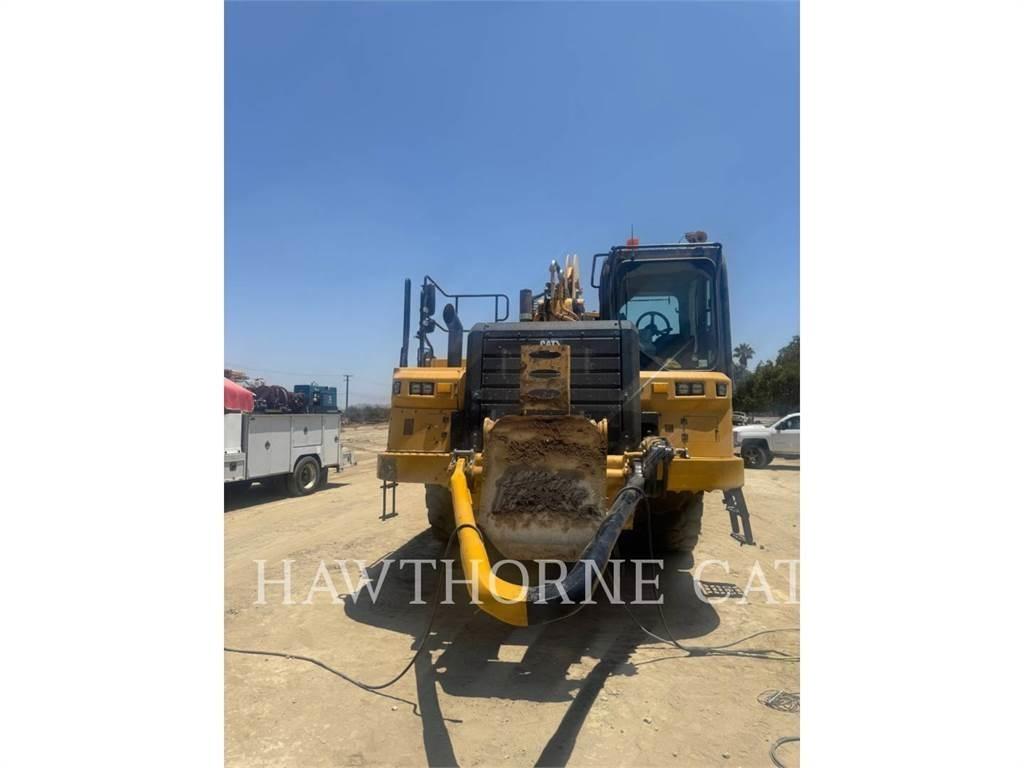 CAT 657 Scraper