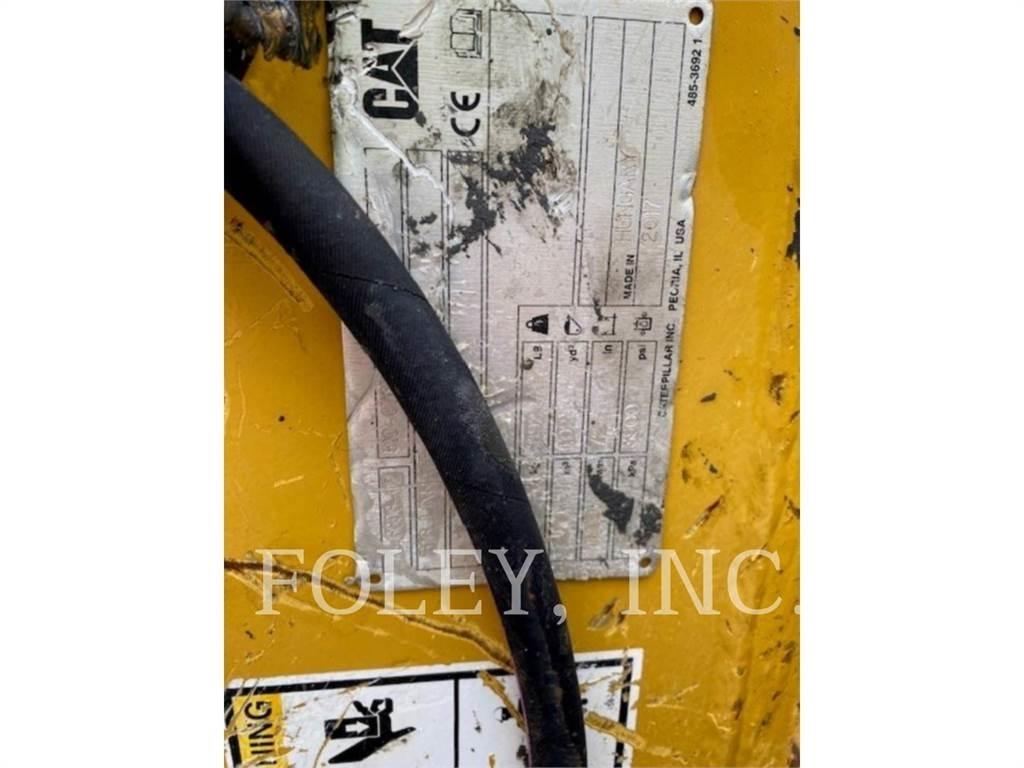 CAT 72 TILT BUCKET Godet