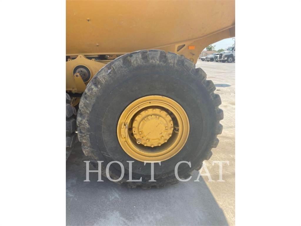 CAT 725 Tombereau articulé