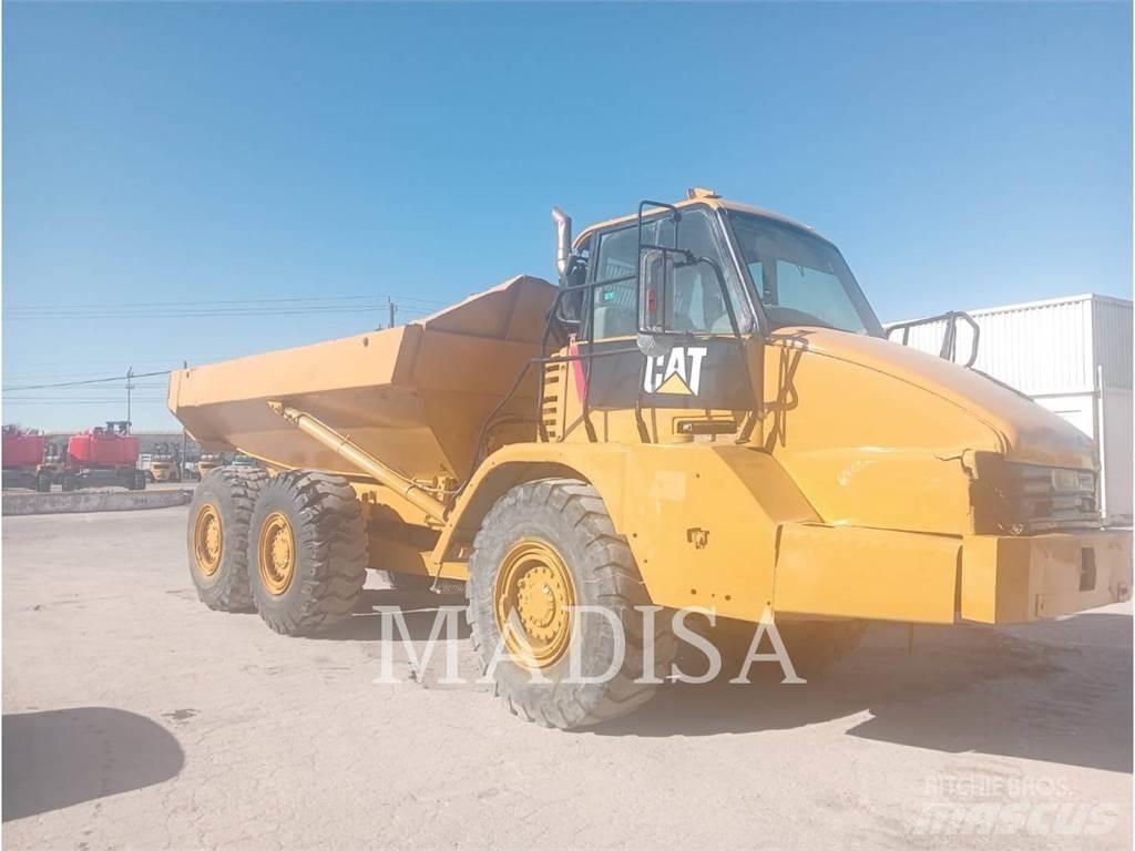 CAT 725 Tombereau articulé