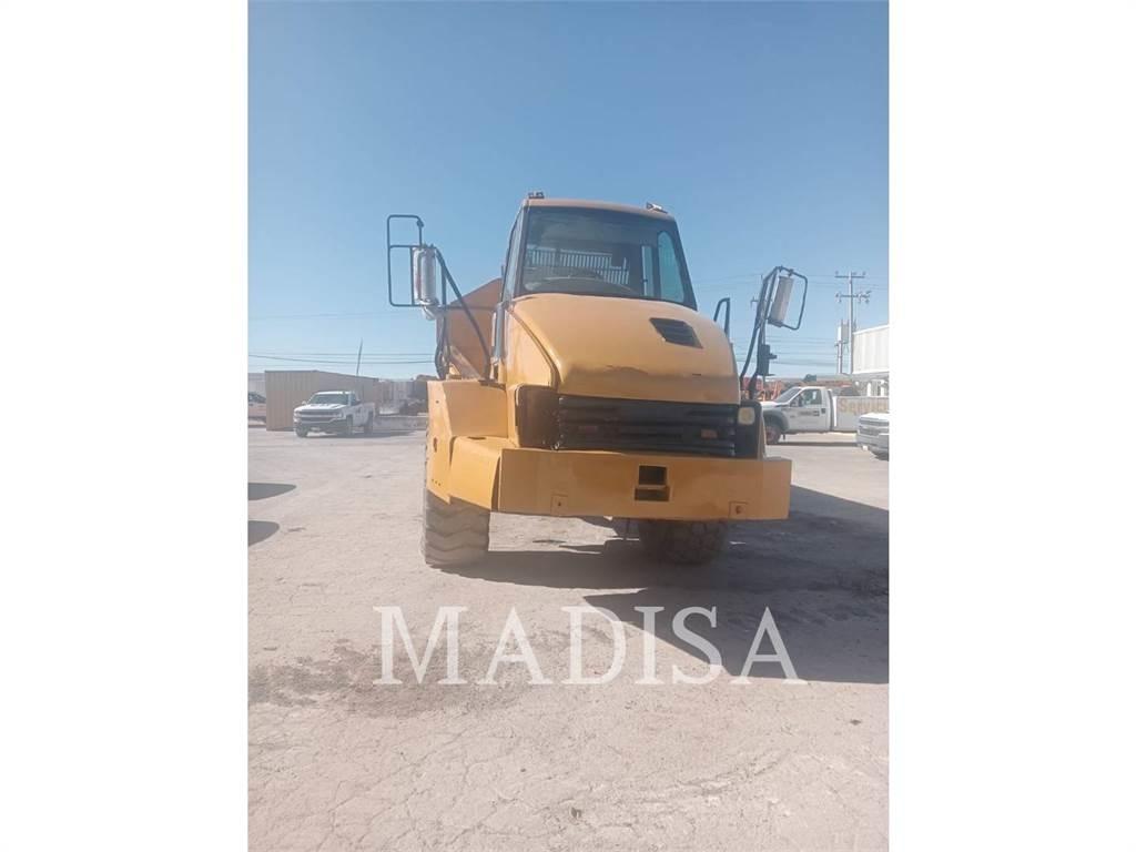 CAT 725 Tombereau articulé