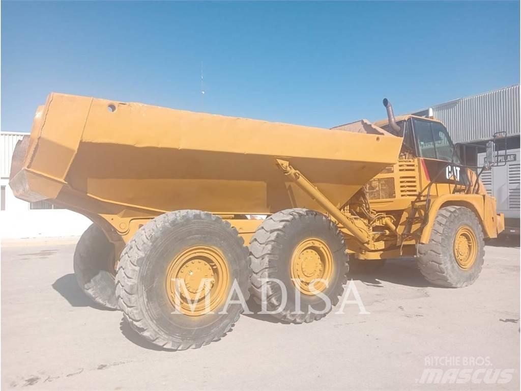 CAT 725 Tombereau articulé
