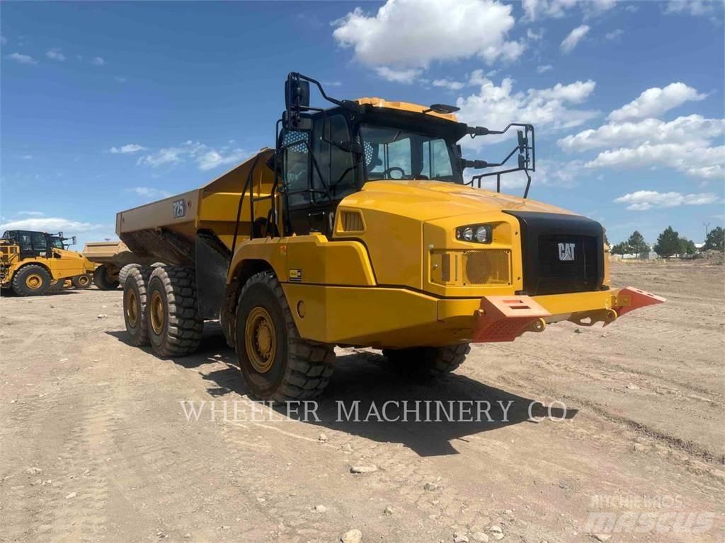 CAT 725 Tombereau articulé