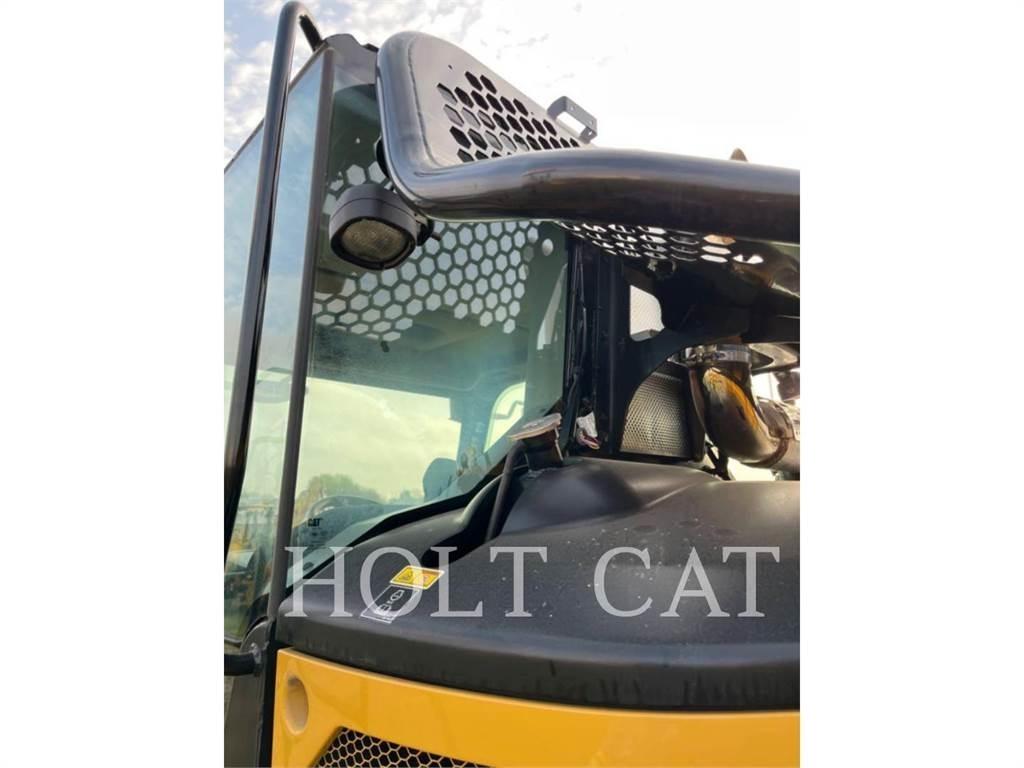 CAT 725 Tombereau articulé