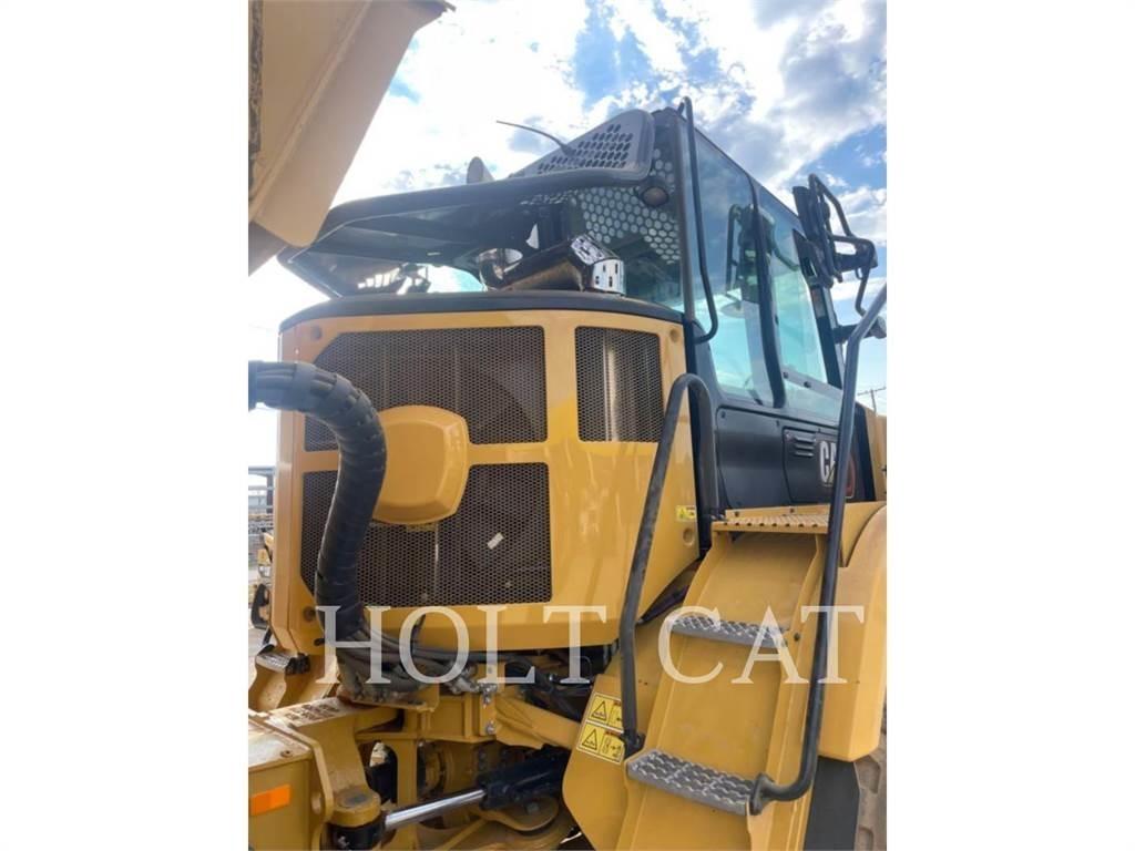 CAT 725 Tombereau articulé