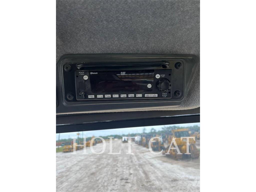 CAT 725 Tombereau articulé