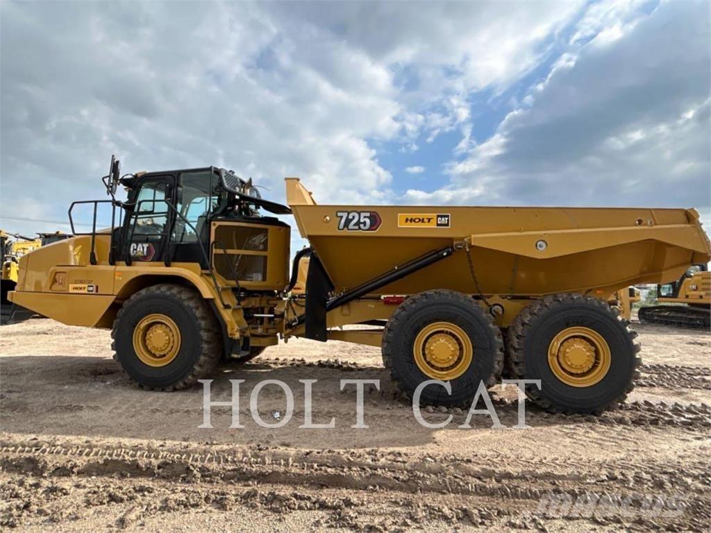 CAT 725 Tombereau articulé
