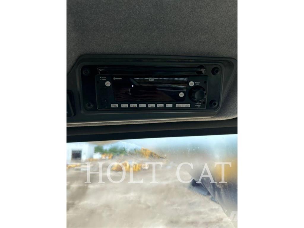 CAT 725 Tombereau articulé