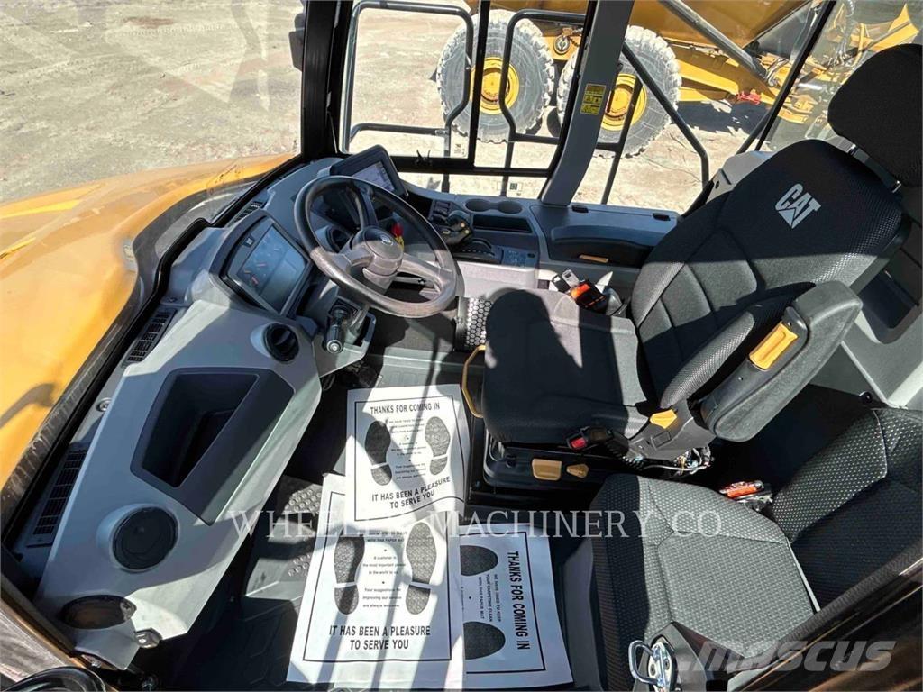 CAT 725 Tombereau articulé