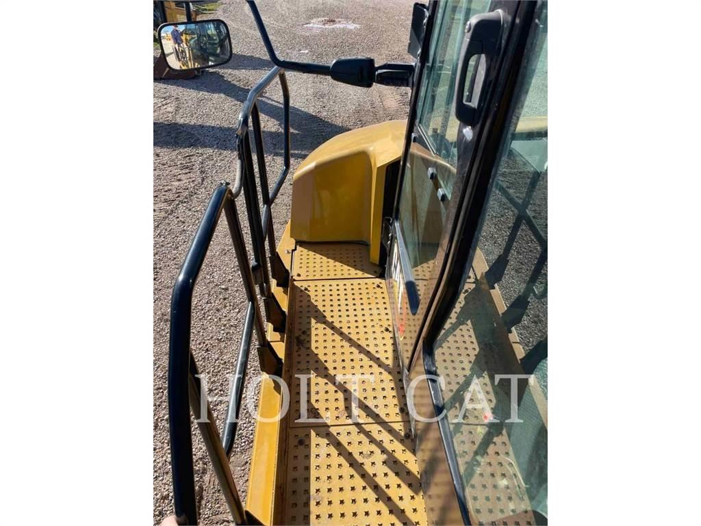 CAT 72504 Tombereau articulé