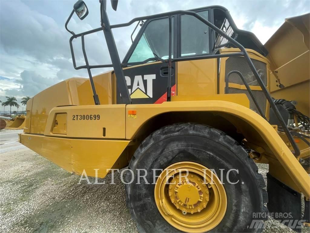 CAT 725C2 Tombereau articulé