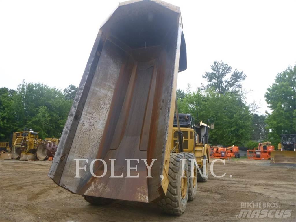 CAT 725C2 Tombereau articulé