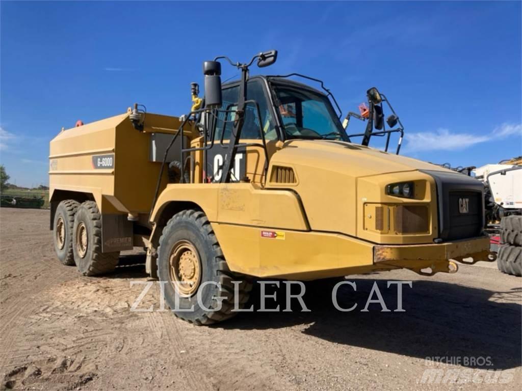 CAT 725CWT Motrici cisterna