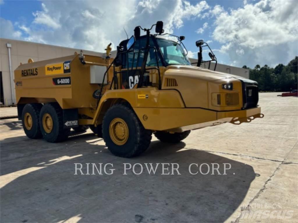 CAT 725CWW Motrici cisterna