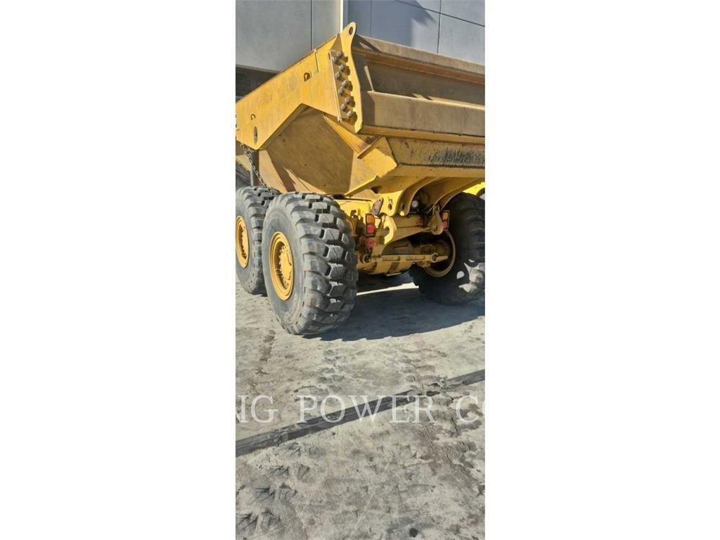 CAT 725TG Tombereau articulé