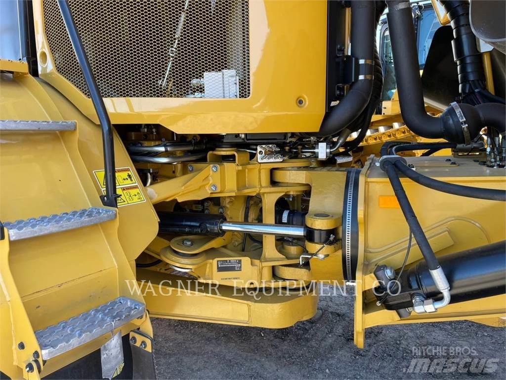 CAT 730 Tombereau articulé