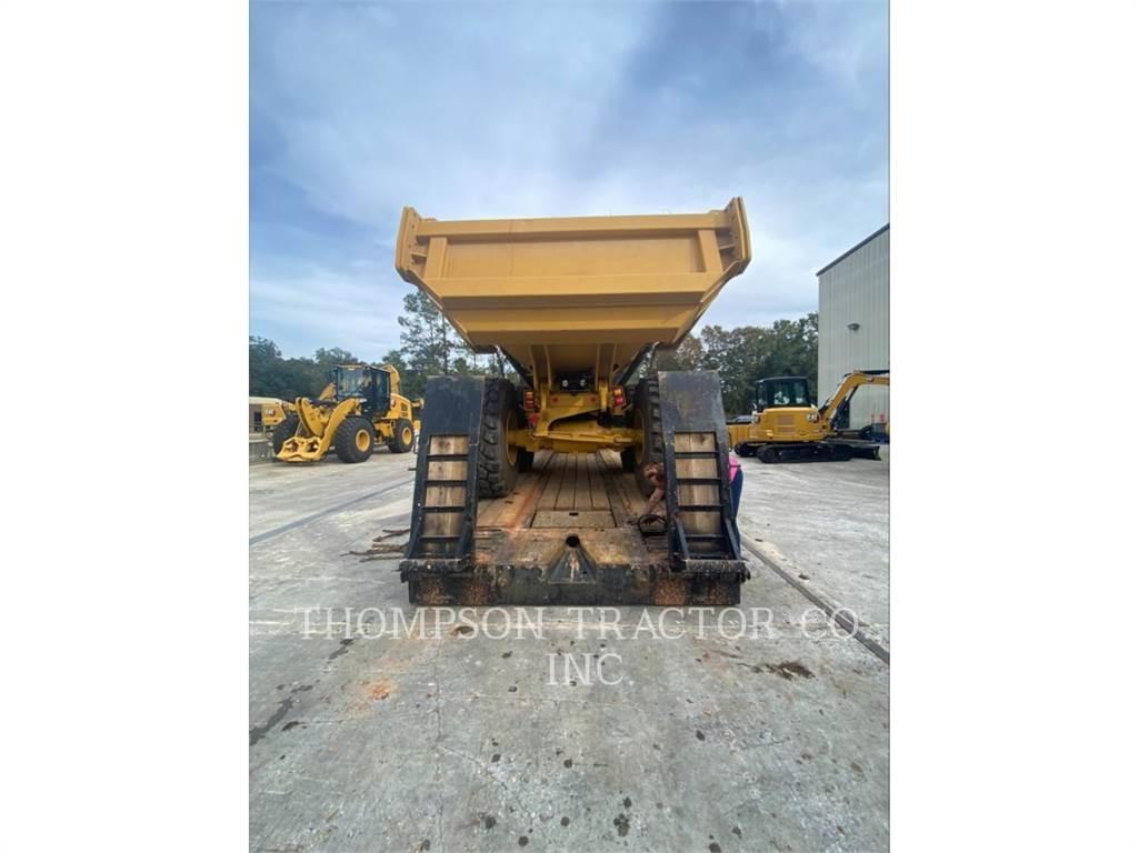 CAT 730 Tombereau articulé