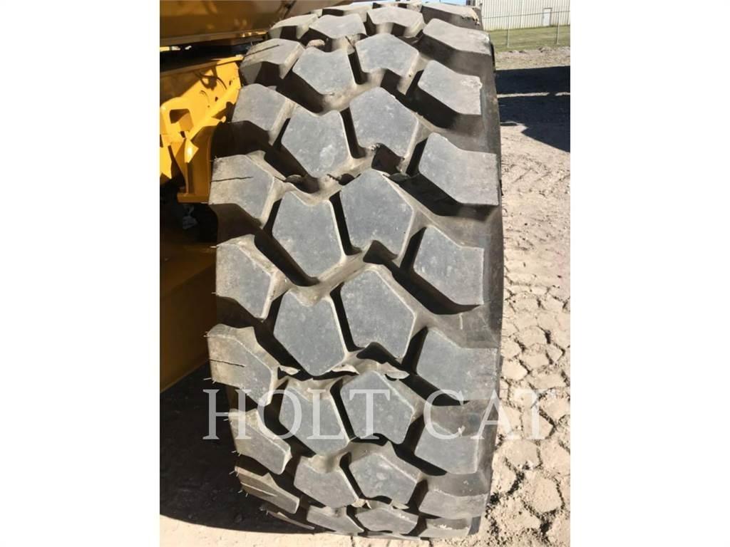 CAT 730 Tombereau articulé