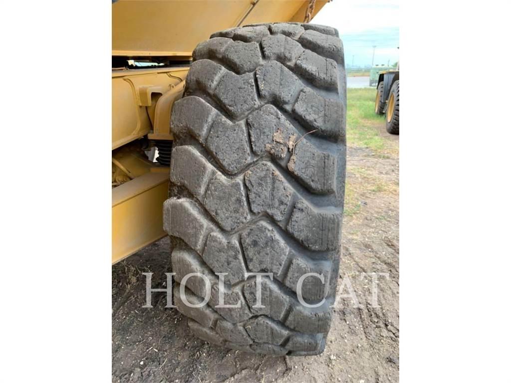 CAT 730 Tombereau articulé