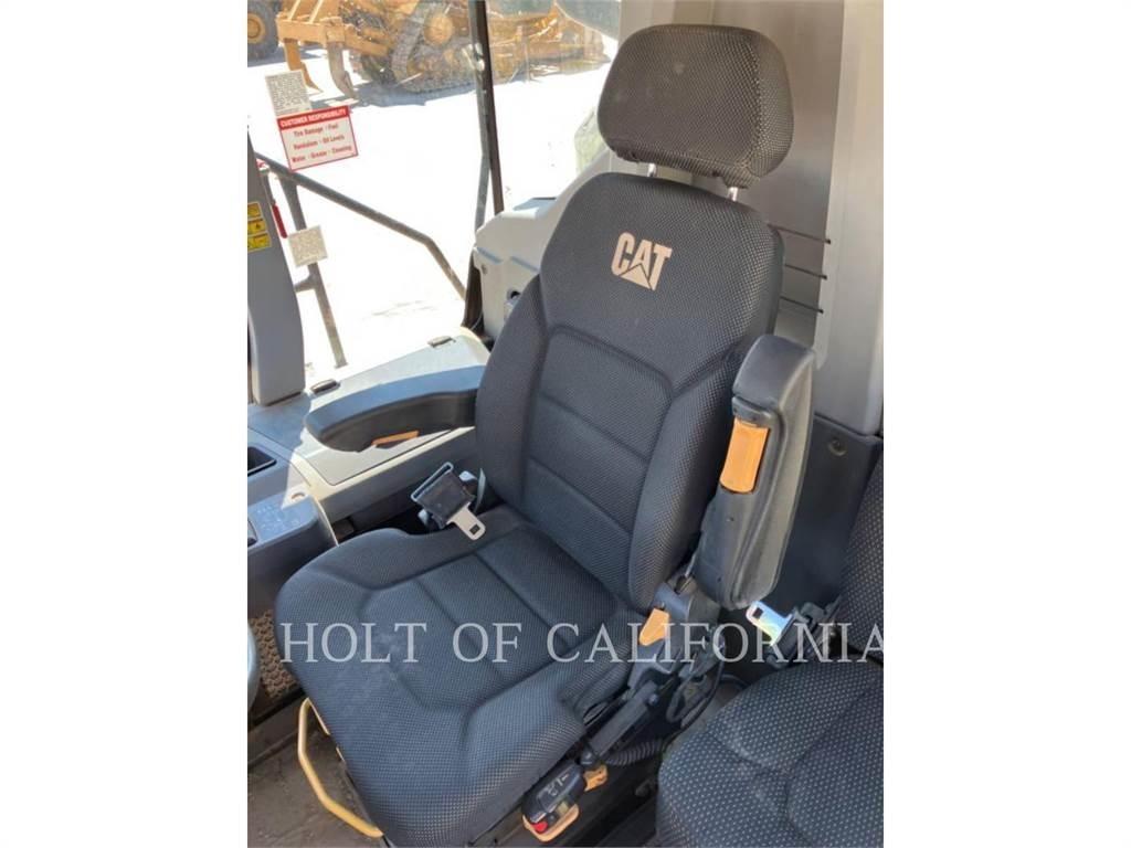 CAT 730 Tombereau articulé