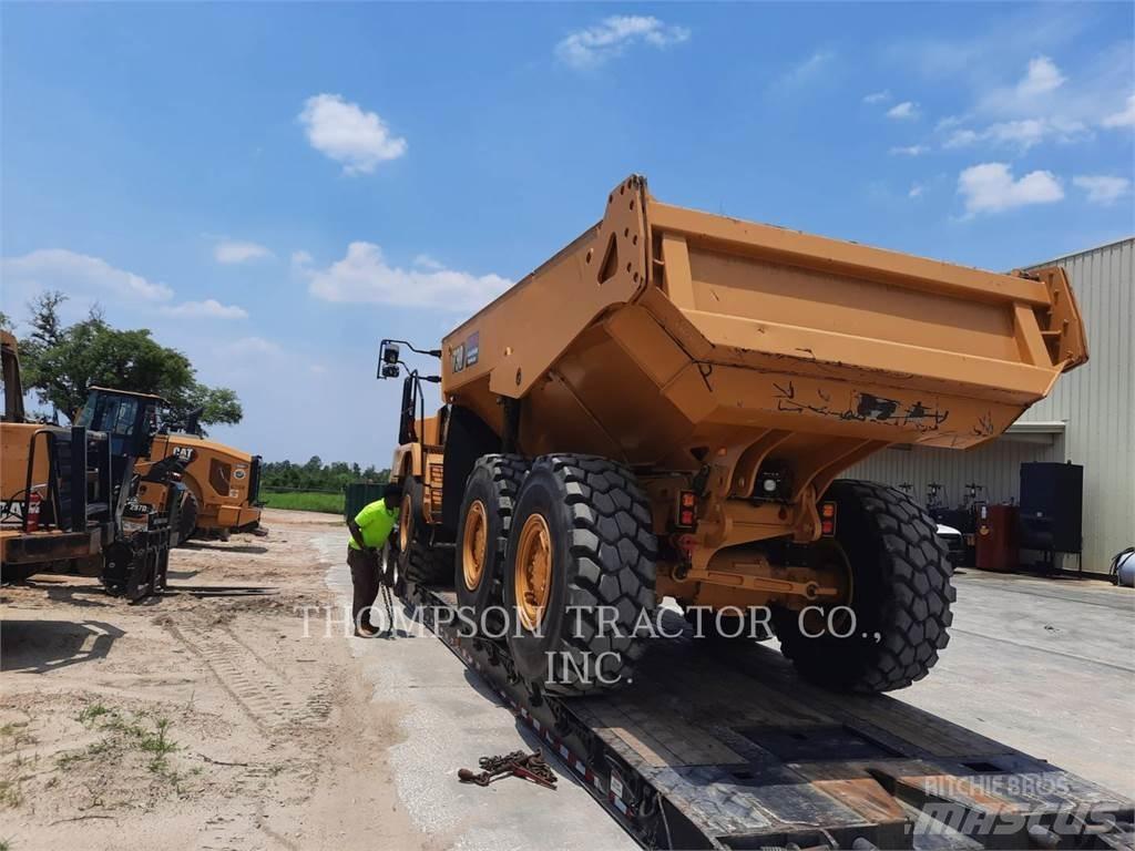 CAT 730 Tombereau articulé