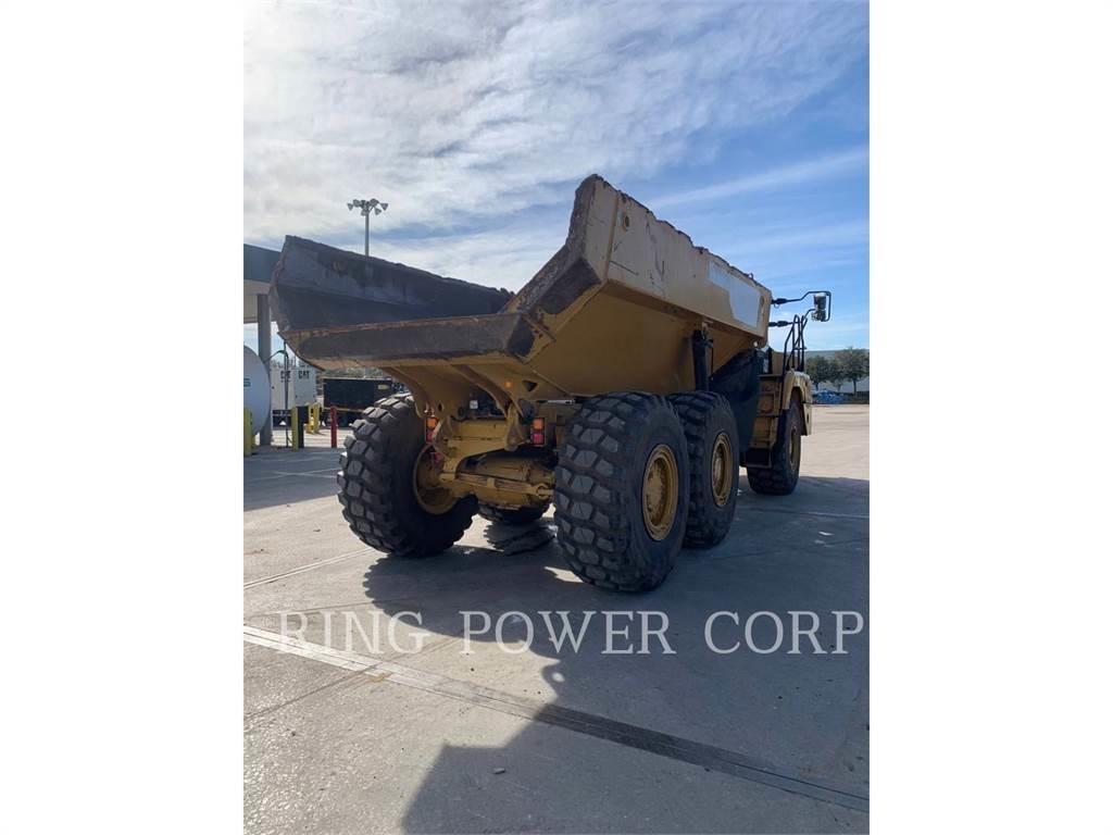 CAT 730 Tombereau articulé