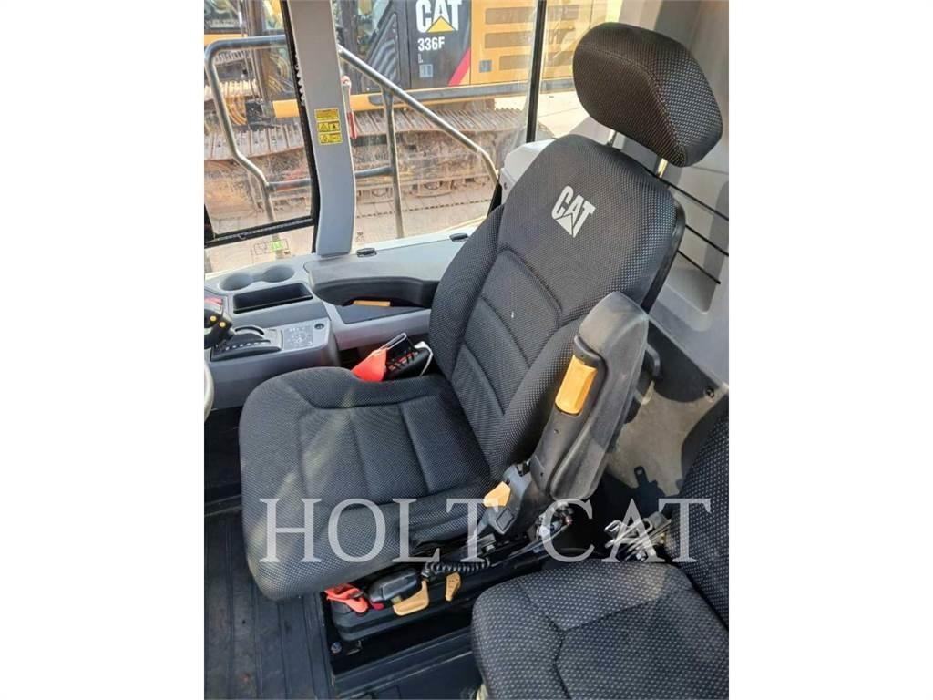 CAT 730 Tombereau articulé