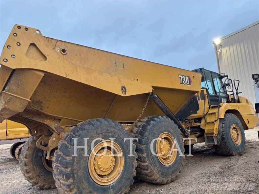CAT 730 Tombereau articulé