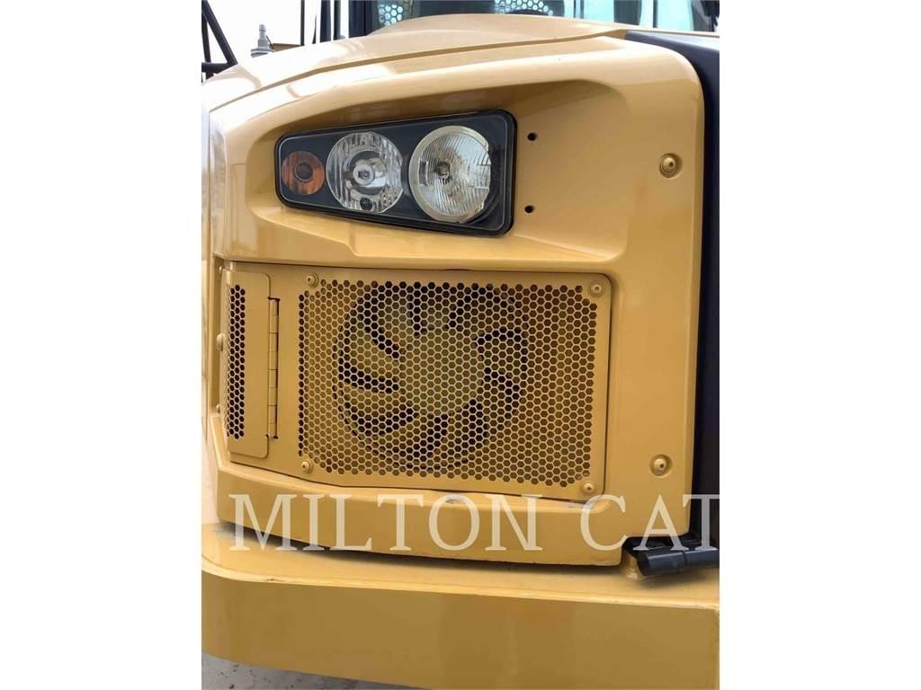 CAT 730 Tombereau articulé