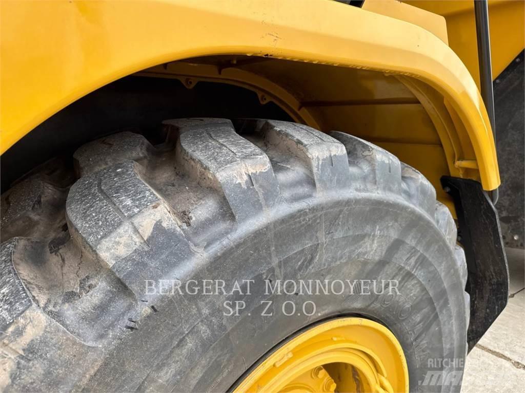 CAT 730 Tombereau articulé