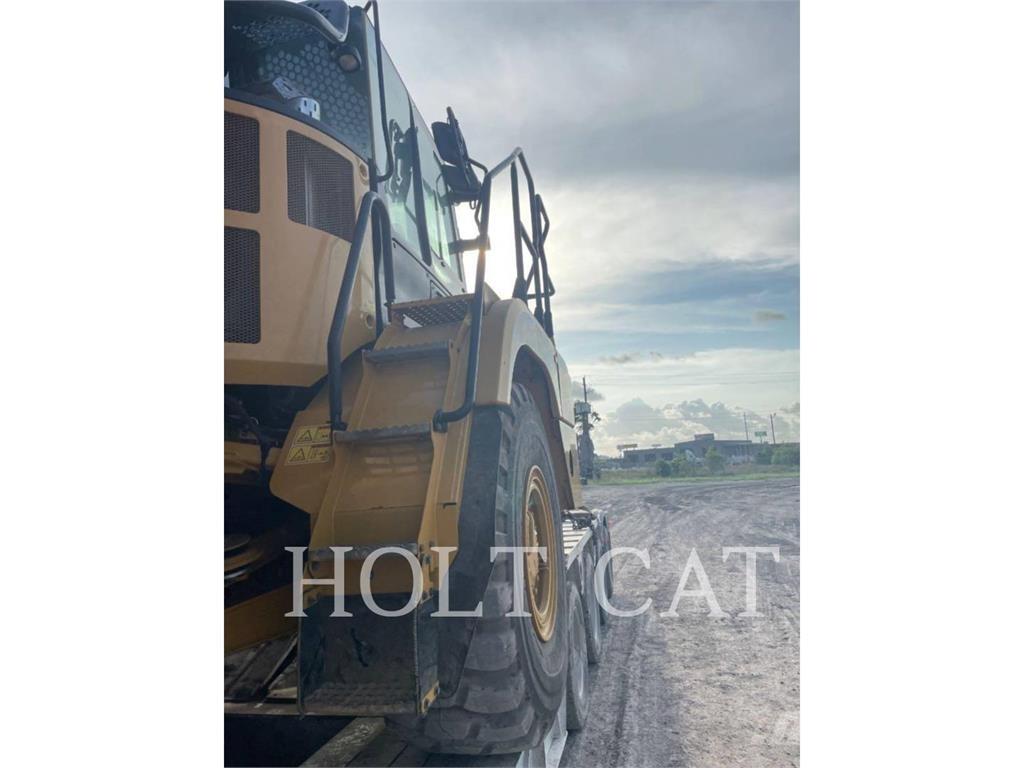 CAT 730 Tombereau articulé