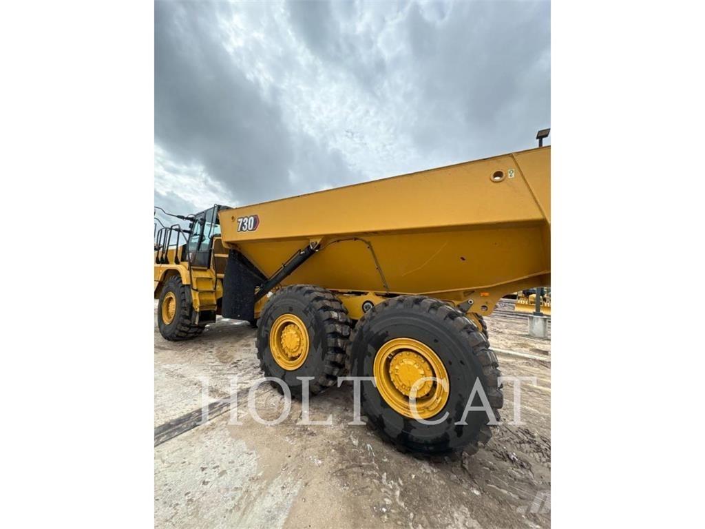 CAT 730 Tombereau articulé