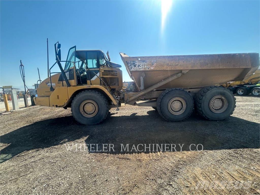 CAT 730 Tombereau articulé