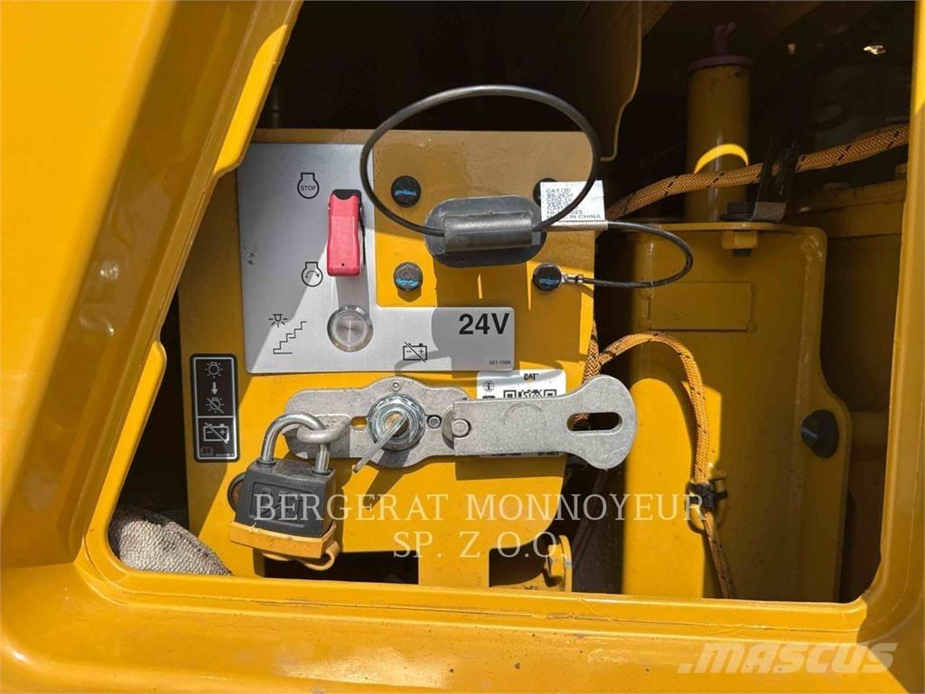 CAT 730 Tombereau articulé